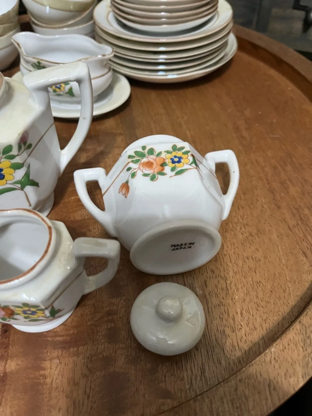 Vintage MINIATURE 28 piece Porcelain Tea Set‎